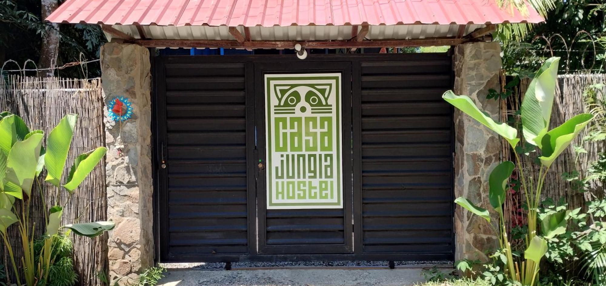Casajungla Hostel Jacó Eksteriør bilde
