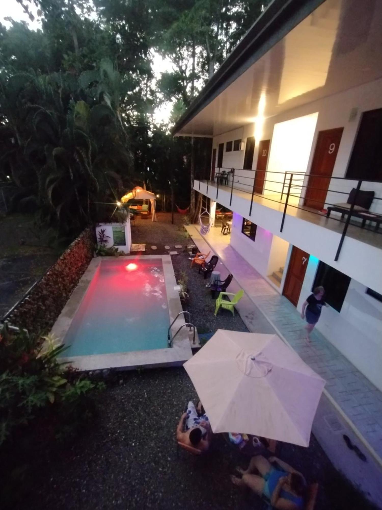 Casajungla Hostel Jacó Eksteriør bilde